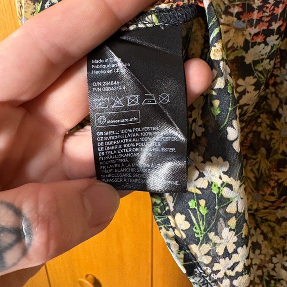 H&M Floral Print Women's Top - Picture 6 of 6